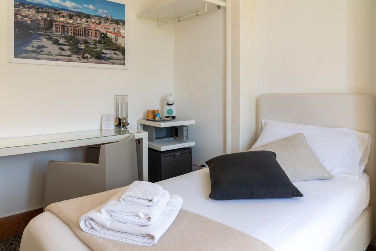 Le Stanze Di Piazza Cairoli Hotel Messina Buitenkant foto
