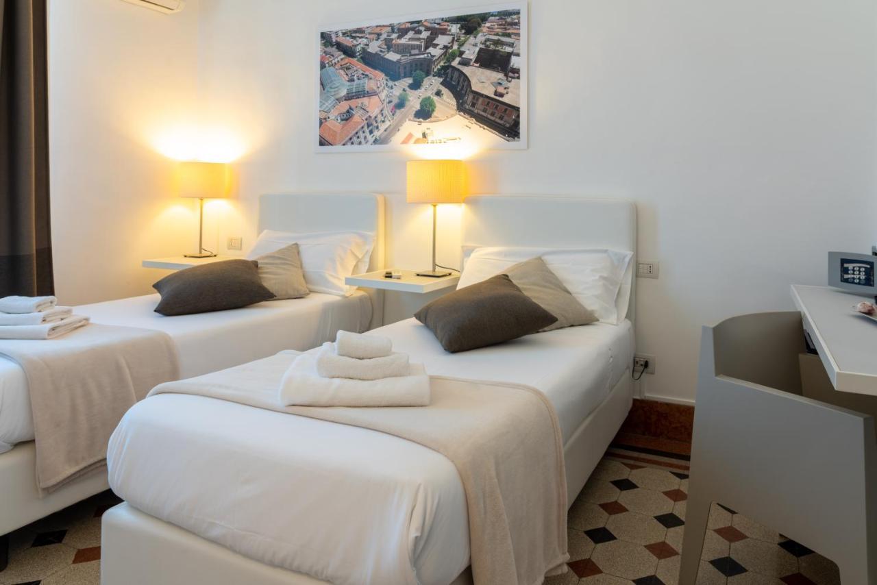 Le Stanze Di Piazza Cairoli Hotel Messina Buitenkant foto