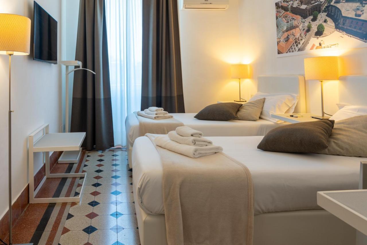 Le Stanze Di Piazza Cairoli Hotel Messina Buitenkant foto