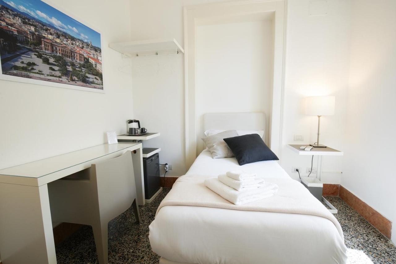Le Stanze Di Piazza Cairoli Hotel Messina Buitenkant foto